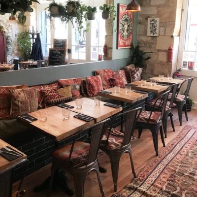 côté banquette + tapis